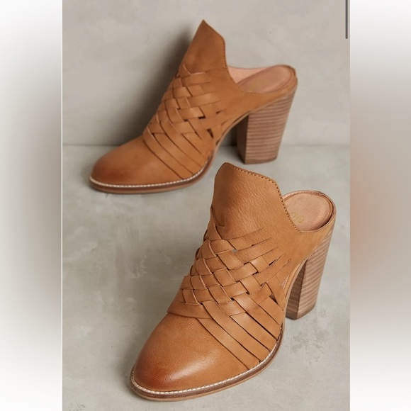 Anthropologie Shoes - Anthropologie Seychelles Woven Leather Mules size 8.5